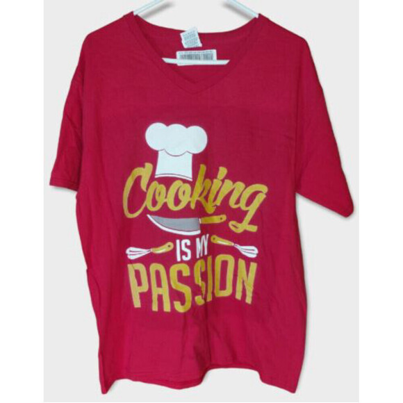 Cooking Is My Passion T-Shirt-Unisex Funny Food Quotes Shirt Red Size Large NWT - Picture 1 of 4